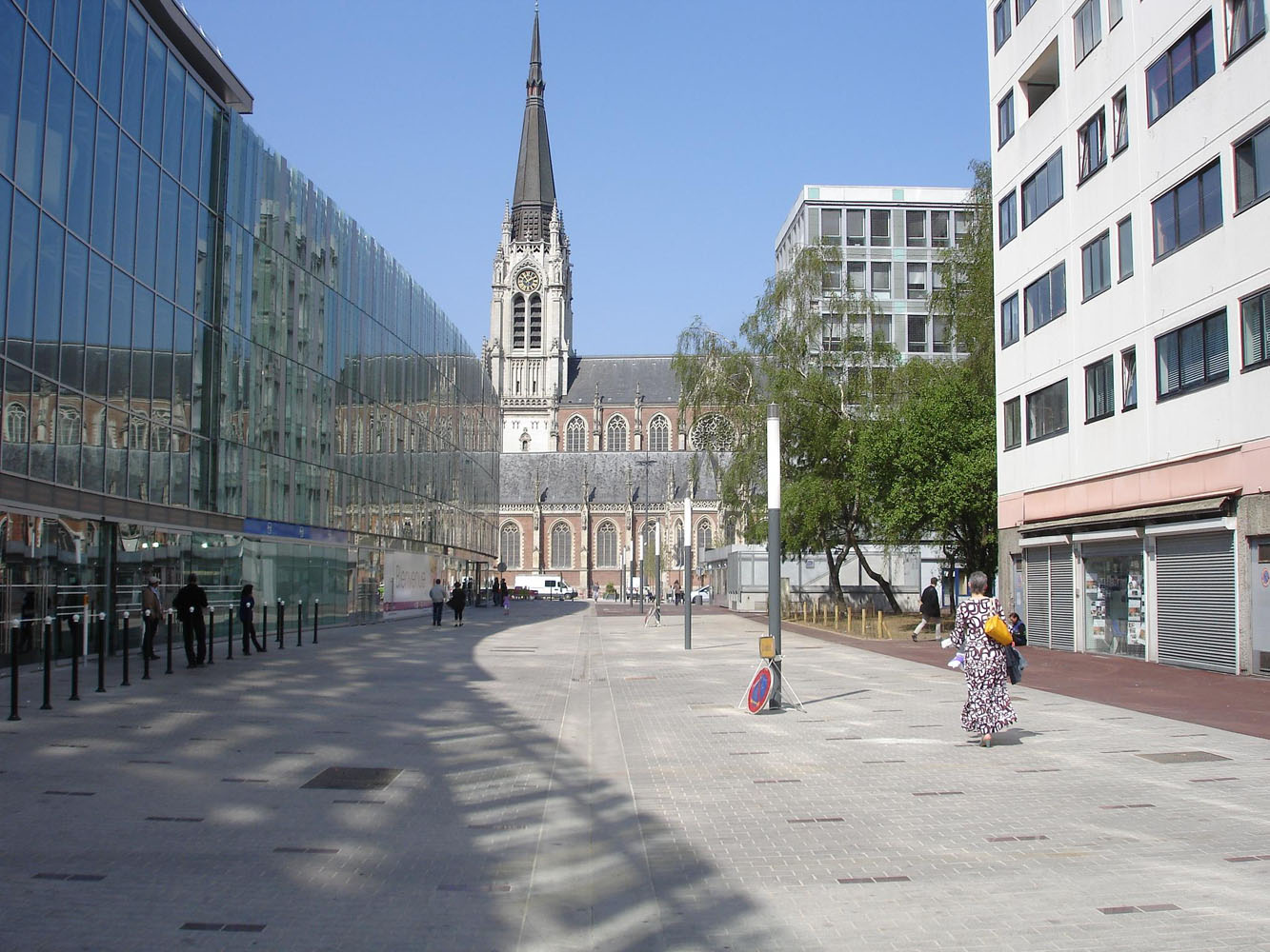 Ville Renouvelée a aménagé le centre ville de Tourcoing avec la création d'un espace commercial et la restructuration de la place